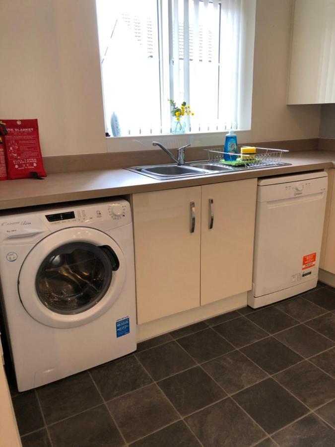Hill House - 5 Mins Merry Hill - Perfect For Contractors & Families Brierley Hill Luaran gambar